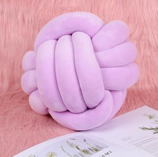 Nordic Knot Pillow