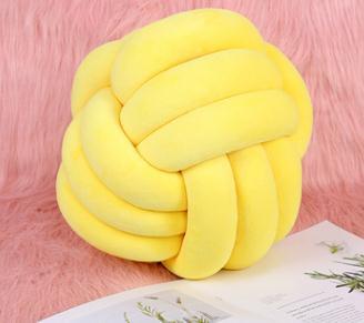 Nordic Knot Pillow