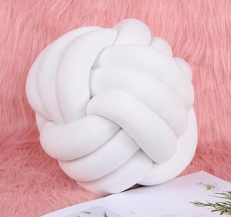 Nordic Knot Pillow