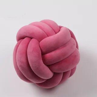Nordic Knot Pillow