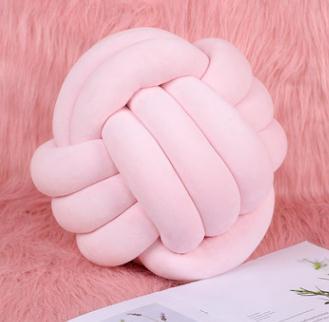 Nordic Knot Pillow