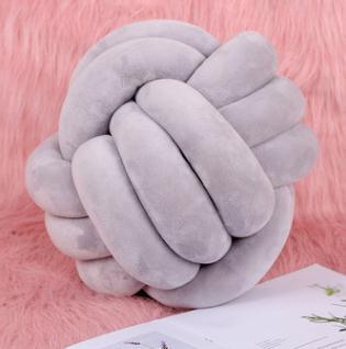 Nordic Knot Pillow