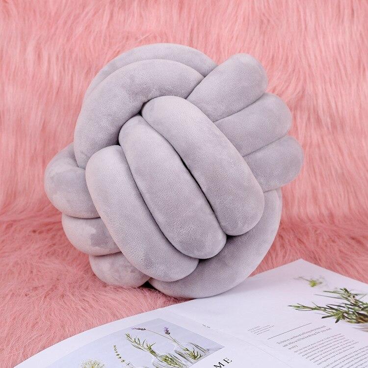 Nordic Knot Pillow
