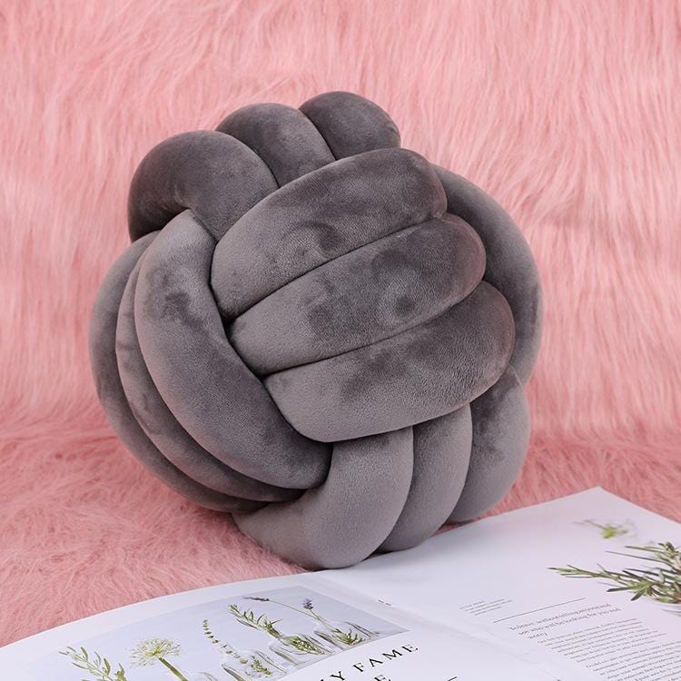 Nordic Knot Pillow